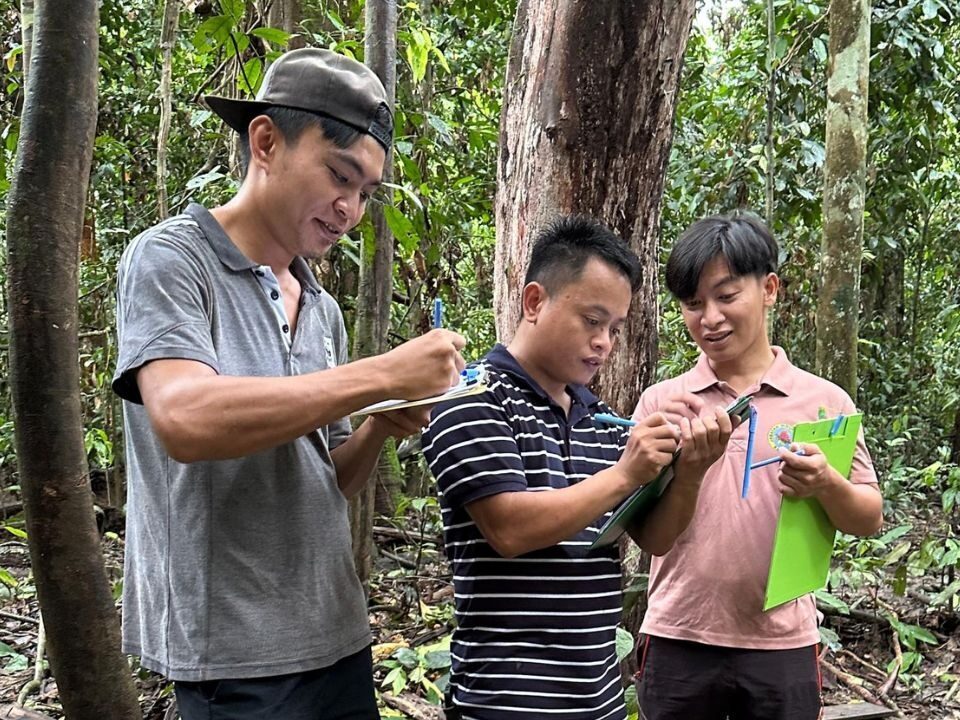 Julian and Sylvitus with Arnold data collecting