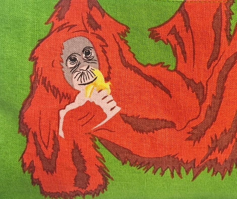 Shoulder bag imagery close up