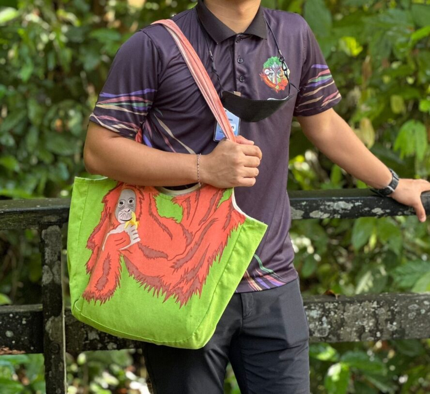 Shoulder bag in use at Sepilok Orangutan Rehabilitation Centre.